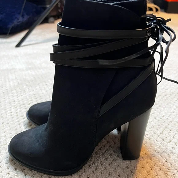 Steve Madden Women's Gaybel Ankle Bootie Size 8.5 - Picture 4 of 9